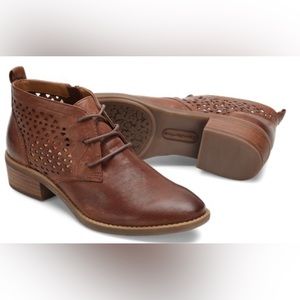 NWT Comfortiva Womens Chalina size 7